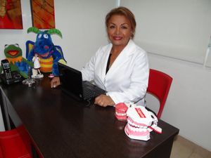 Dra. Lily Valverde de Montalvo
