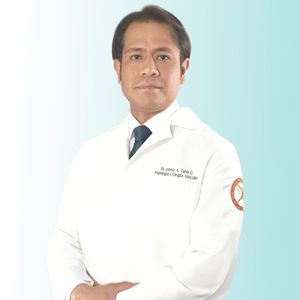 Dr. Johnny Tapia Gudiño
