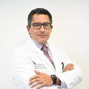 Dr. Santiago Vega