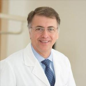 Dr. Gerson Cabezas Bernhardt