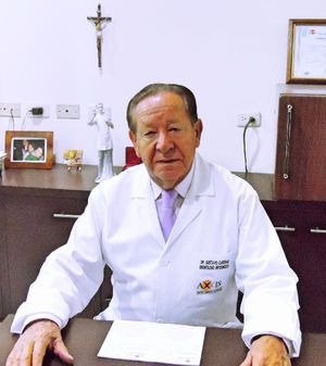 Dr. Gustavo Cárdenas